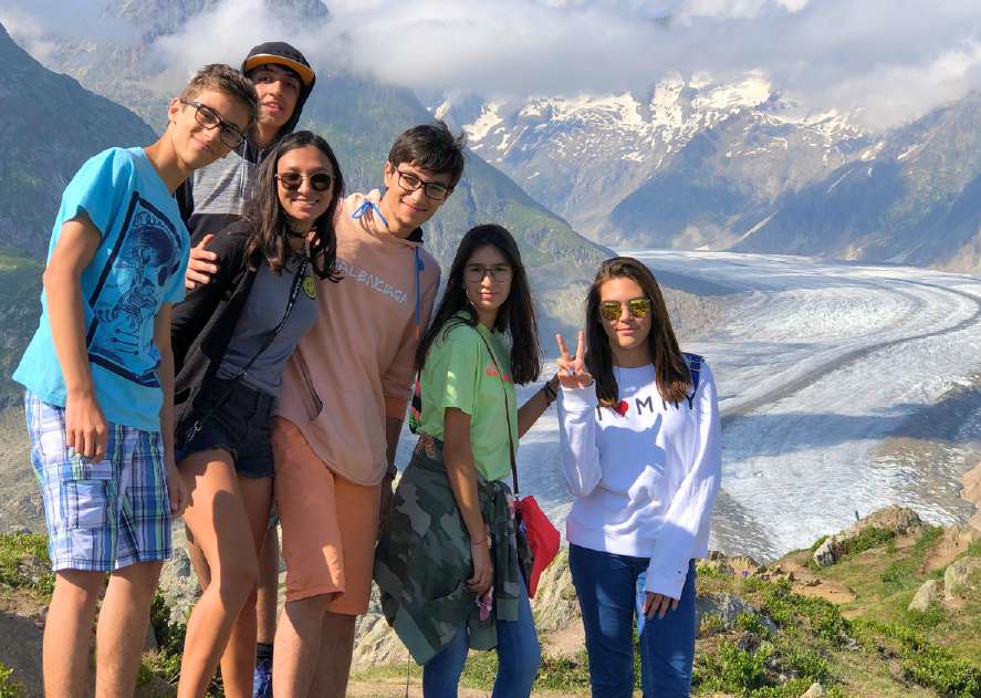 Élèves de Chantemerle lors d'une excursion en montagne